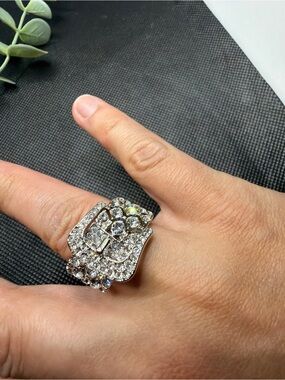 Vintage Style Rhinestone Buckle Statement Ring Silver Tone Stretch Band